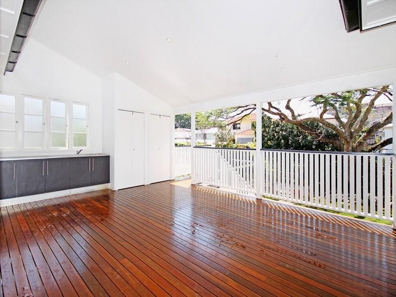 70 Barlow Street, Clayfield QLD 4011