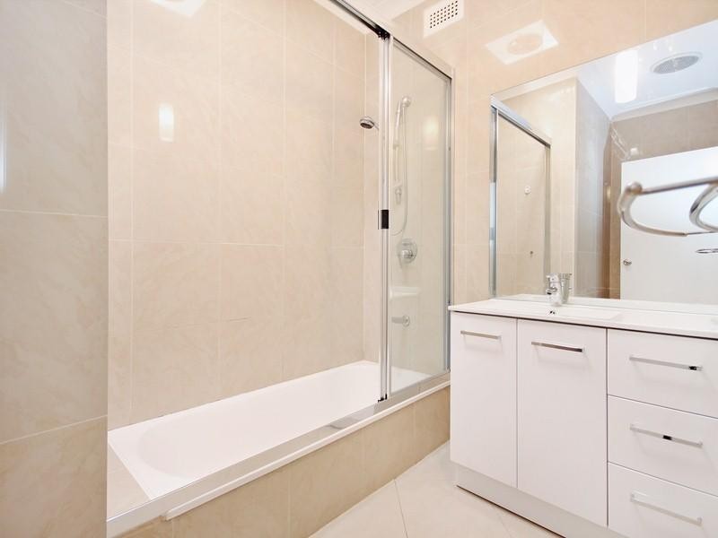 70 Barlow Street, Clayfield QLD 4011