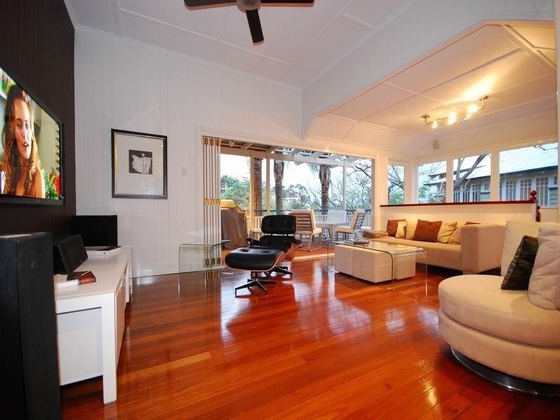 6 Arran Avenue, Hamilton QLD 4007