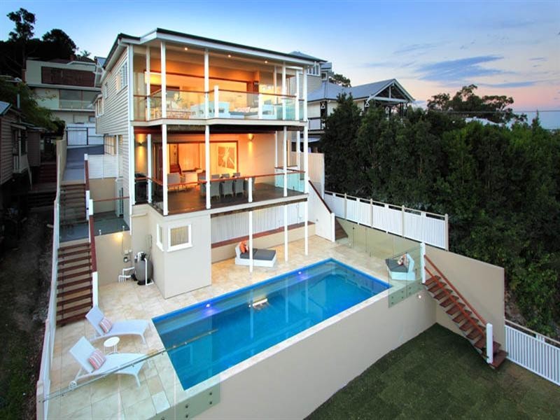 4 Hendon Street, Newmarket QLD 4051