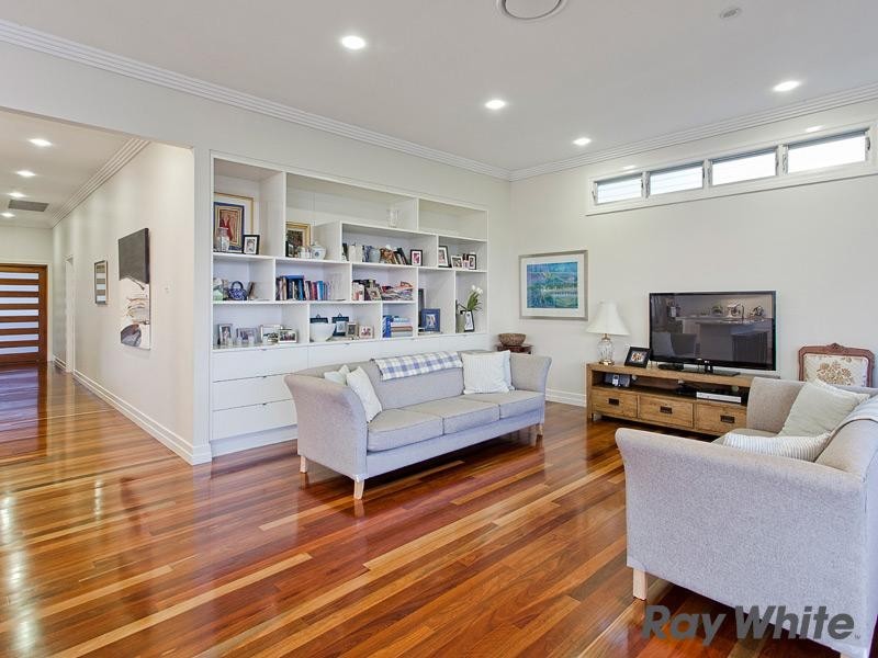 4 Hendon Street, Newmarket QLD 4051