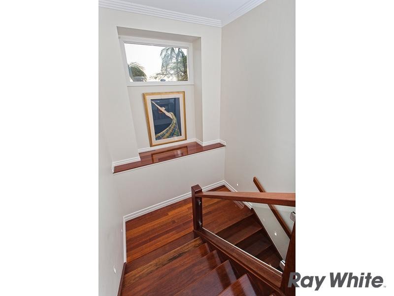 4 Hendon Street, Newmarket QLD 4051