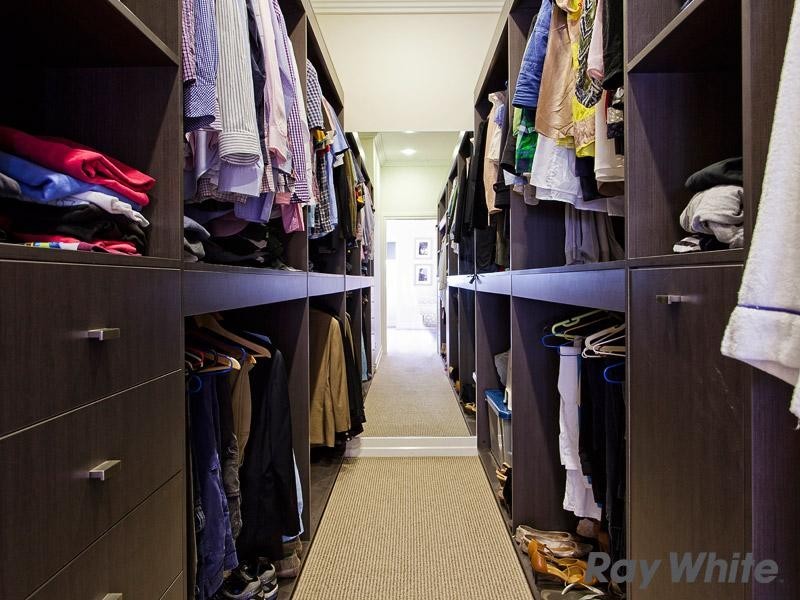 4 Hendon Street, Newmarket QLD 4051