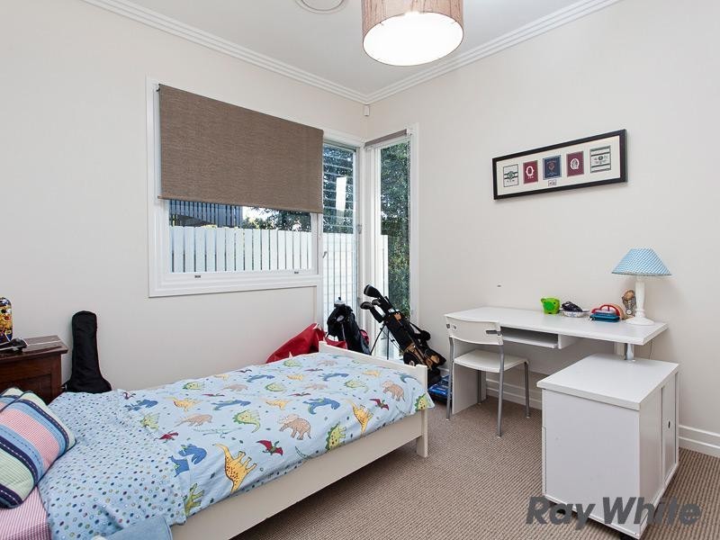 4 Hendon Street, Newmarket QLD 4051