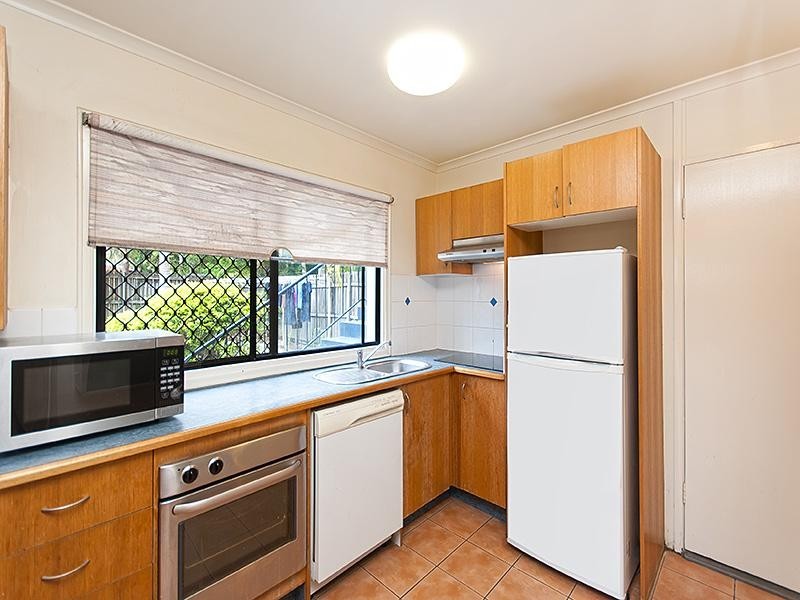 4/53 Winchester Street, Hamilton QLD 4007