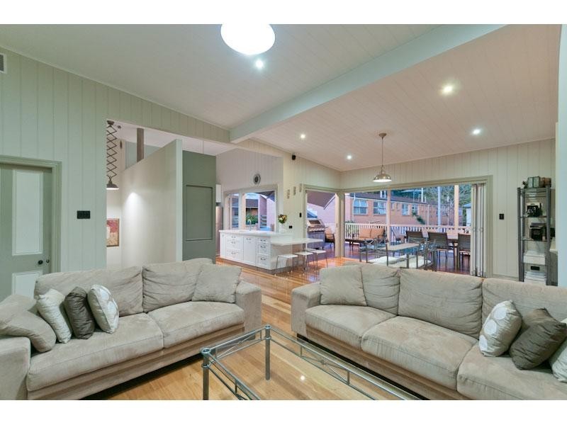 65 Winchester Street, Hamilton QLD 4007