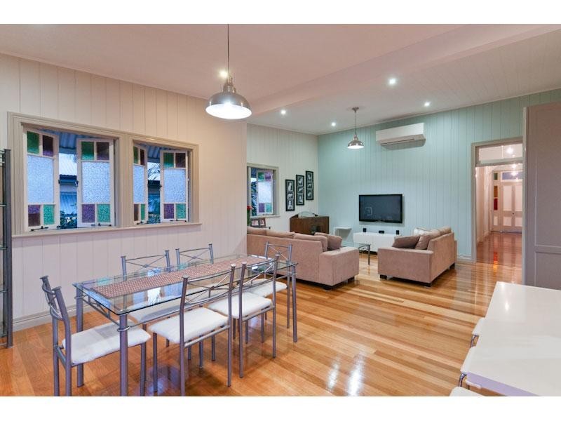 65 Winchester Street, Hamilton QLD 4007