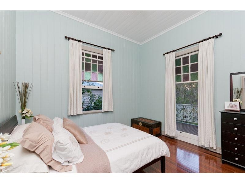 65 Winchester Street, Hamilton QLD 4007