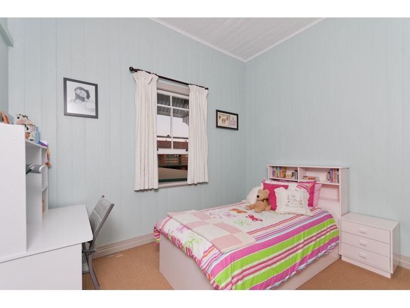 65 Winchester Street, Hamilton QLD 4007