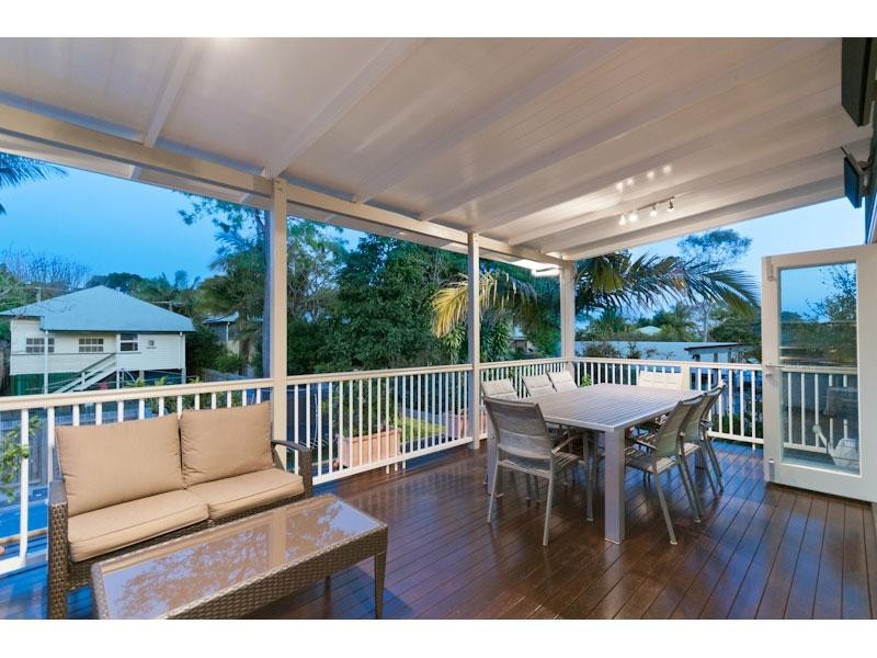 65 Winchester Street, Hamilton QLD 4007