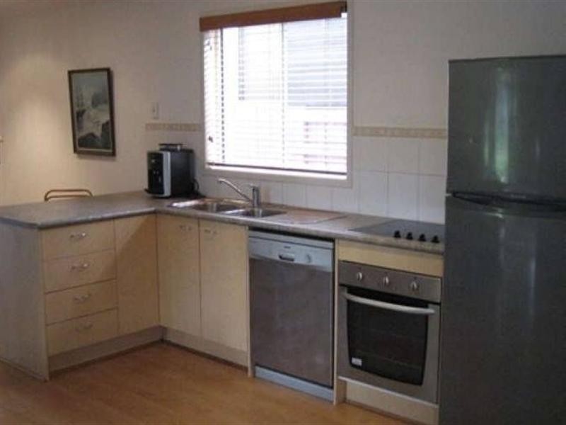 9 Grant Street, Hendra QLD 4011