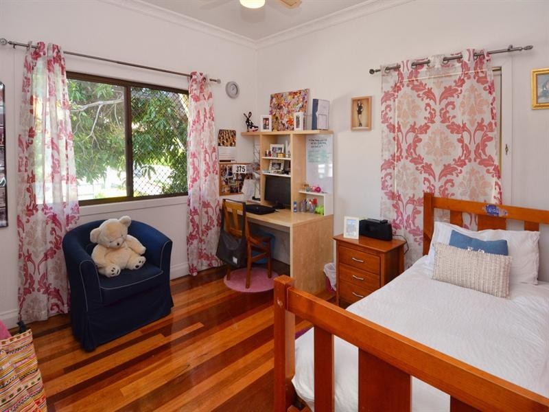 15 Coronella Street, Hendra QLD 4011