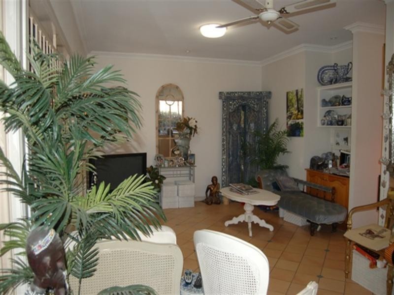 24 Emma Street, Wooloowin QLD 4030