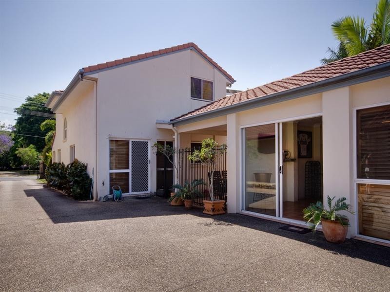 53 College Street, Hamilton QLD 4007