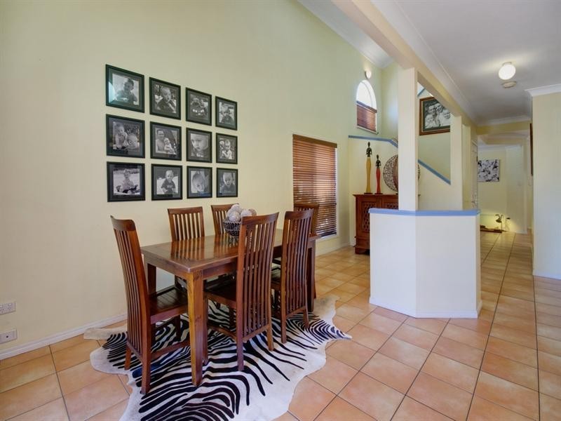 53 College Street, Hamilton QLD 4007