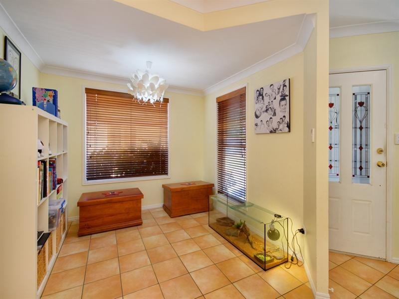 53 College Street, Hamilton QLD 4007