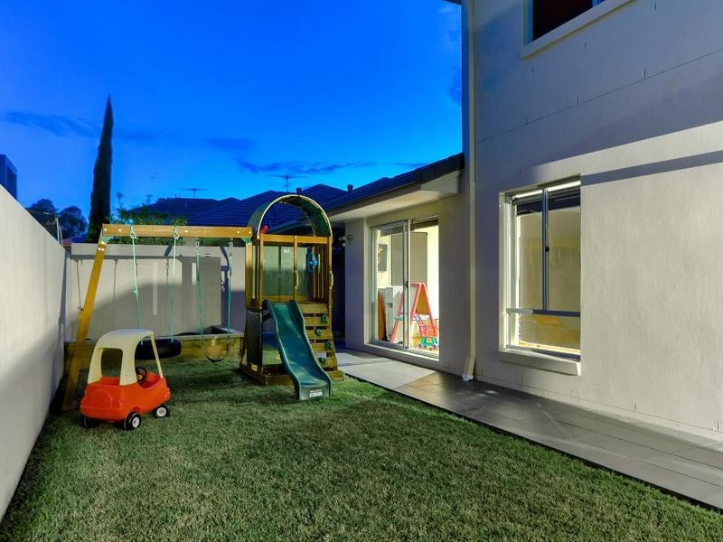 8 Cienna Place, Bridgeman Downs QLD 4035