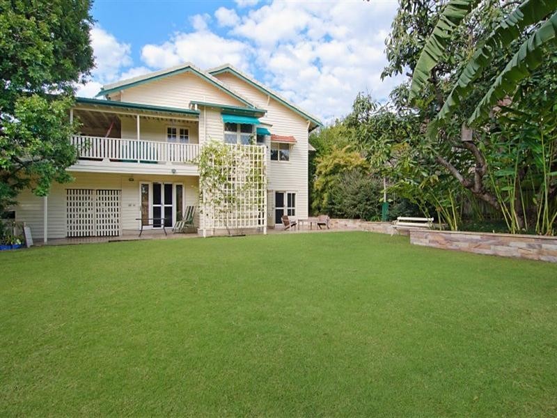 82 Enderley Road, Clayfield QLD 4011