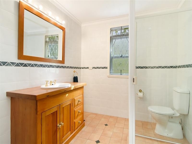 82 Enderley Road, Clayfield QLD 4011