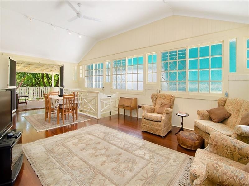 82 Enderley Road, Clayfield QLD 4011