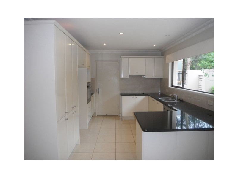 34 Mikado Street, Hamilton QLD 4007