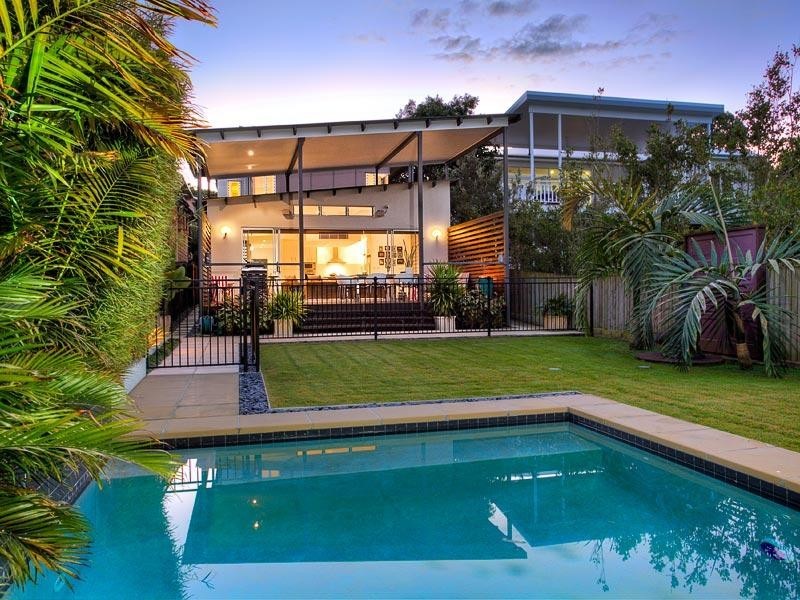 27 Gilbert Road, Windsor QLD 4030