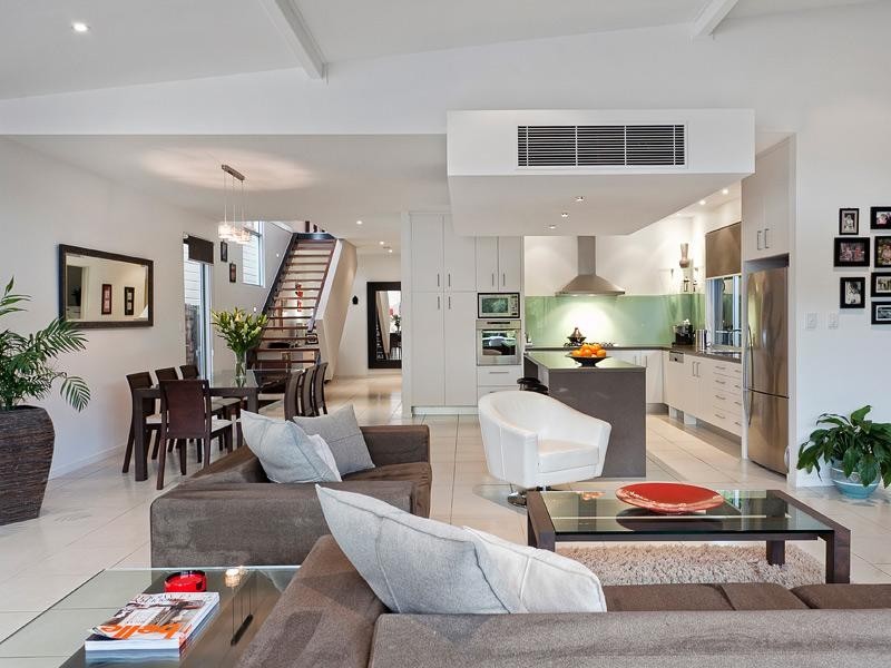 27 Gilbert Road, Windsor QLD 4030