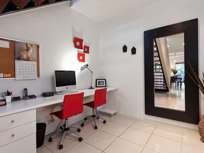 27 Gilbert Road, Windsor QLD 4030