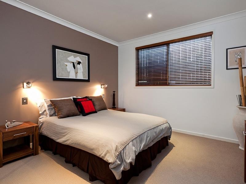 27 Gilbert Road, Windsor QLD 4030