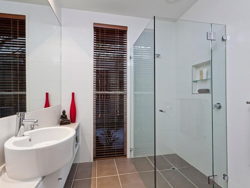 27 Gilbert Road, Windsor QLD 4030