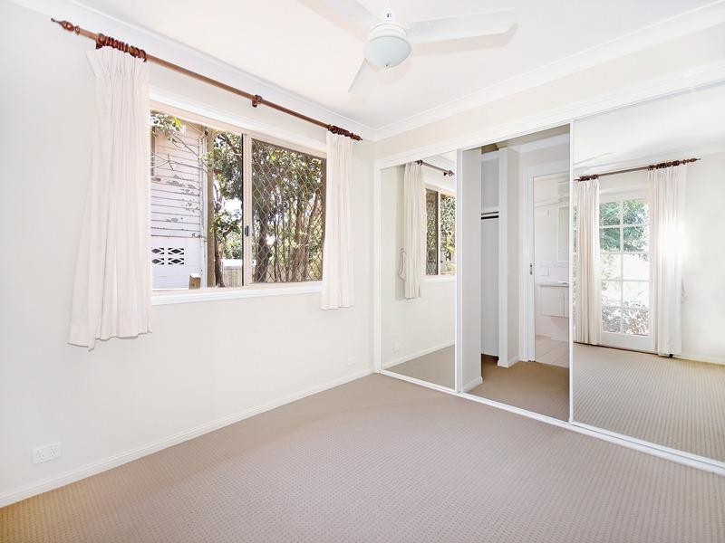 18 Lewis Street, Clayfield QLD 4011