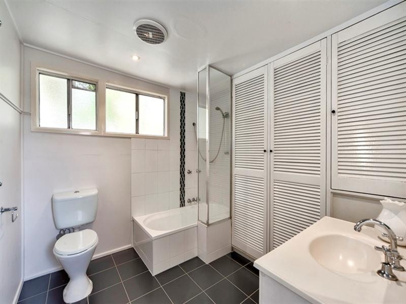 105 Mein Street, Hendra QLD 4011