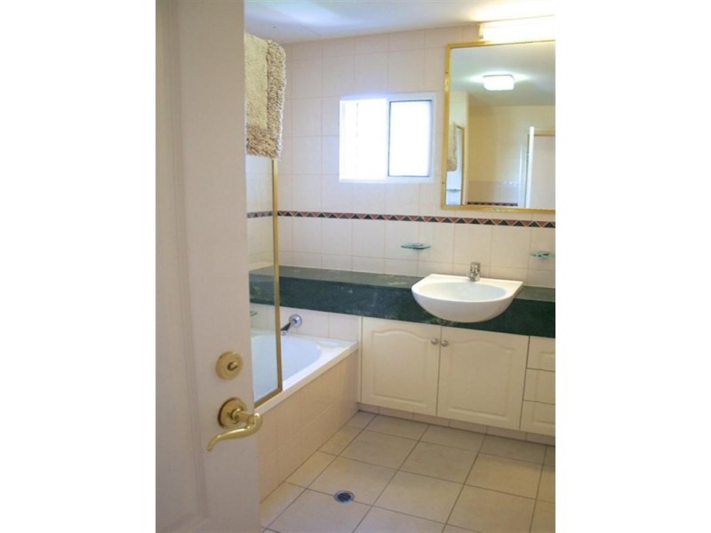 19/27 Harbour Road, Hamilton QLD 4007