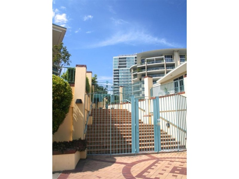 19/27 Harbour Road, Hamilton QLD 4007