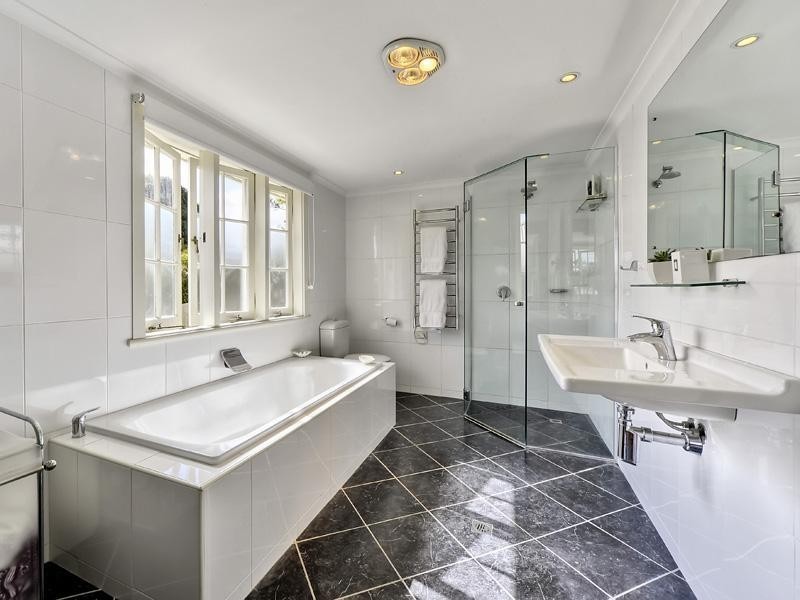 96 Reeve Street, Clayfield QLD 4011