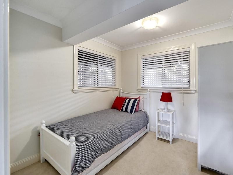 57 Woodville Street, Hendra QLD 4011