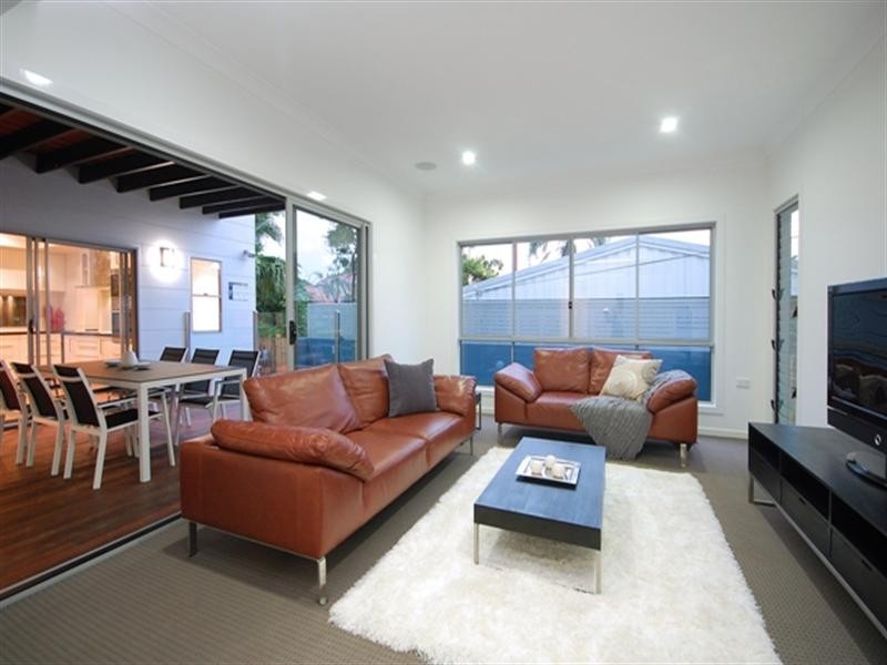 2A Rous Street, Hendra QLD 4011