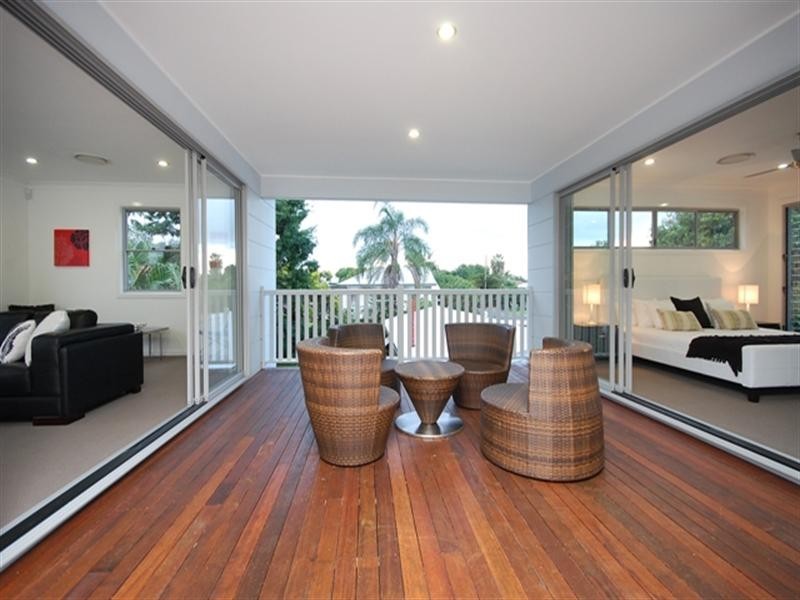 2A Rous Street, Hendra QLD 4011