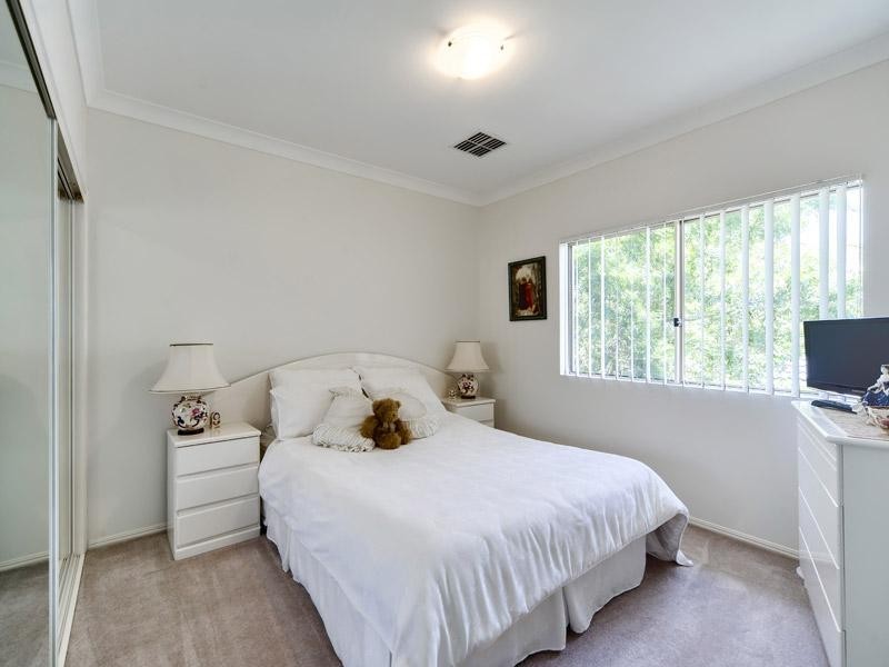 1/23 Thurecht Parade, Scarborough QLD 4020