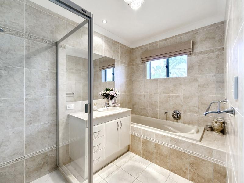 1/23 Thurecht Parade, Scarborough QLD 4020