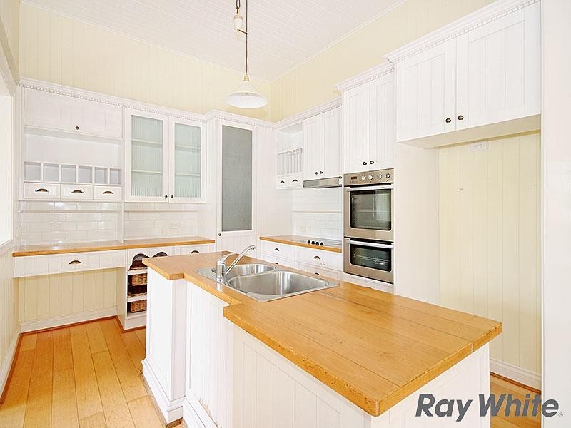 111 Crosby Road, Albion QLD 4010