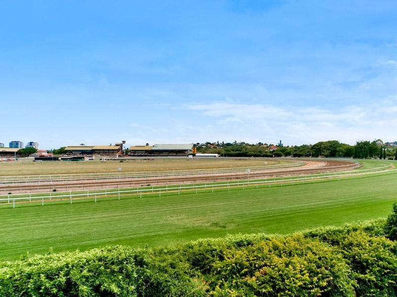 126 Mein Street, Hendra QLD 4011