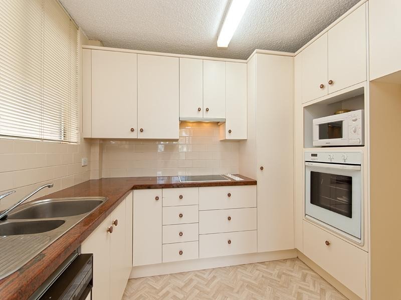 1/16 Mullens Street, Hamilton QLD 4007