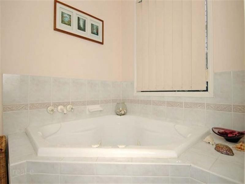 183 Allen Street, Hamilton QLD 4007