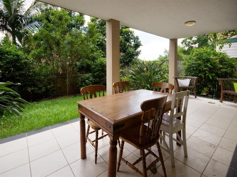 2/2 Barlow Street, Clayfield QLD 4011