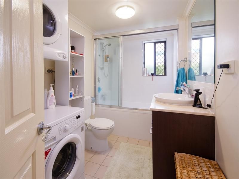 2/2 Barlow Street, Clayfield QLD 4011