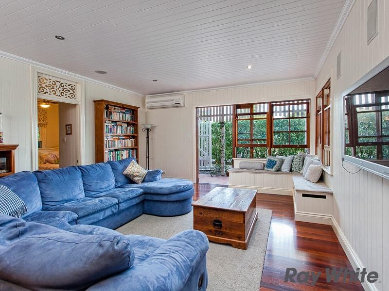 44 Gracemere Street, Newmarket QLD 4051