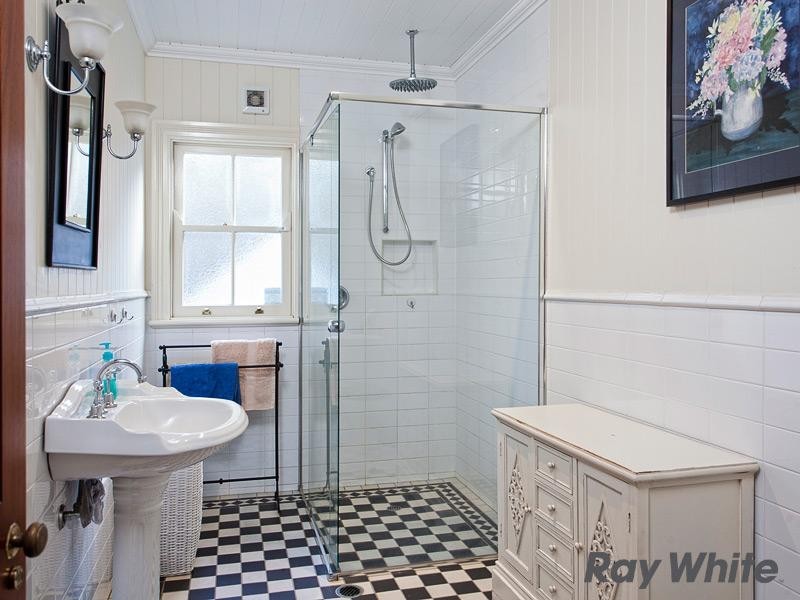 44 Gracemere Street, Newmarket QLD 4051