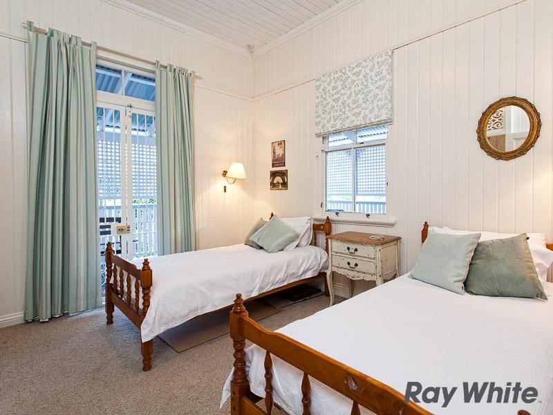 44 Gracemere Street, Newmarket QLD 4051