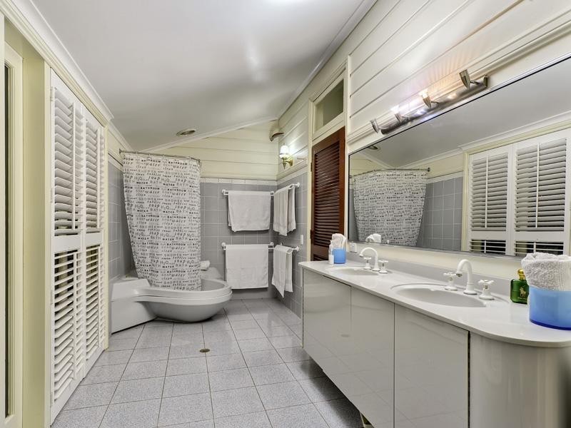 74 Adelaide Street, Clayfield QLD 4011